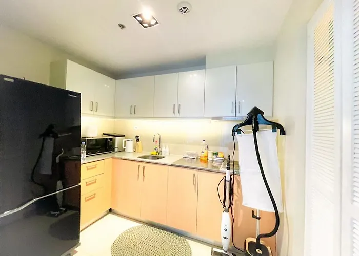 Spacious 5-bedroom Luxury Across Okada Apartamento *