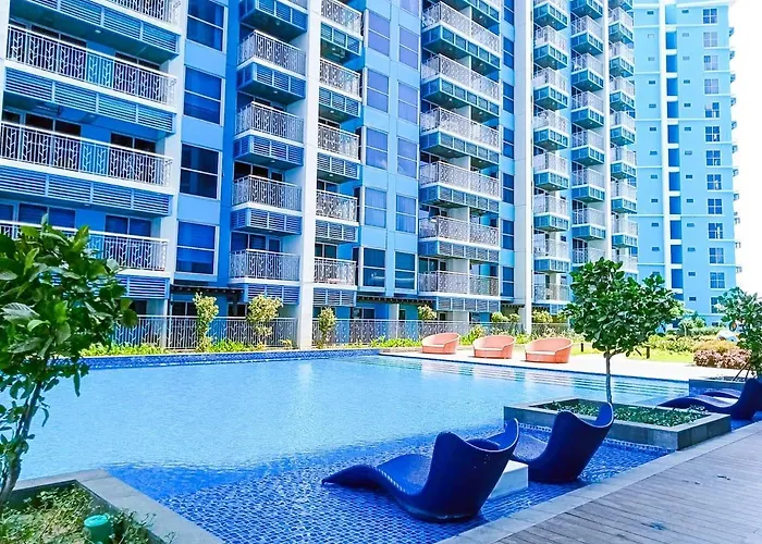 Spacious 5-bedroom Luxury Across Okada Apartamento