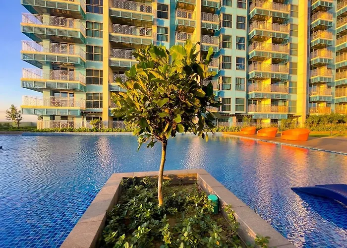 Spacious 5-bedroom Luxury Across Okada * Manila