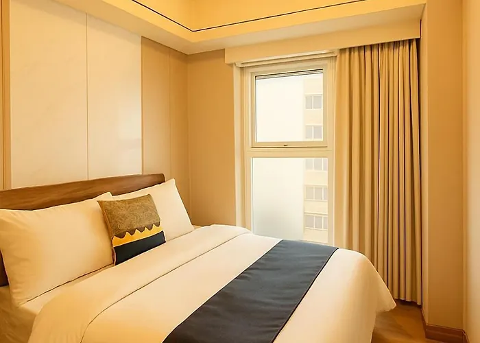 Spacious 5-bedroom Luxury Across Okada *